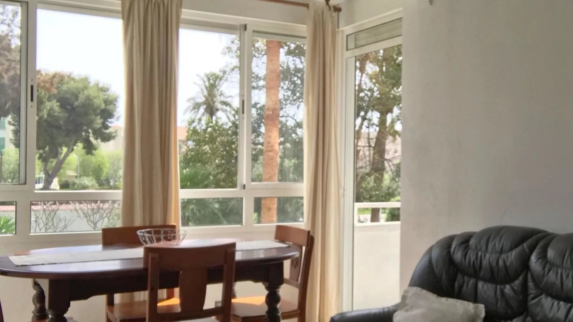 Apartment With 2 Bedrooms In Benalmadena, With Pool Access And Terrace  贝纳尔马德纳